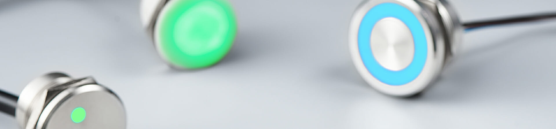 Interruttore piezoelettrico