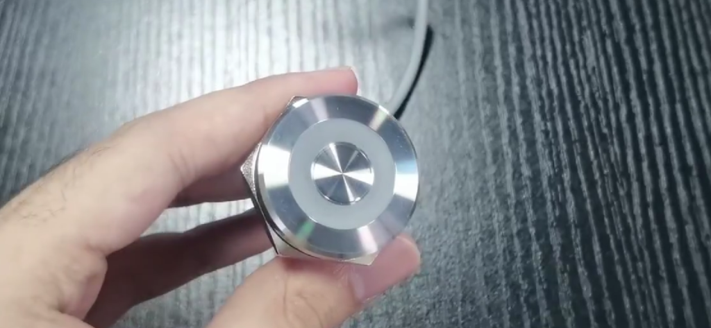 تعزيز الحلول الصناعية من خلال خدمات التبديل المخصص للتركيب على اللوحة