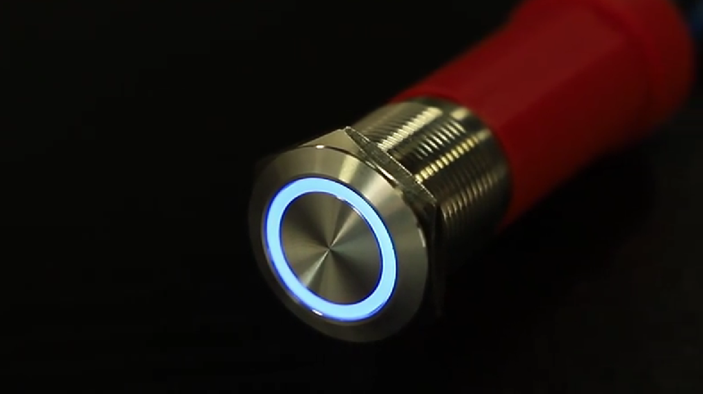 Jak działają przełączniki przyciskowe LED: mechanizm, rodzaje i zastosowania przemysłowe