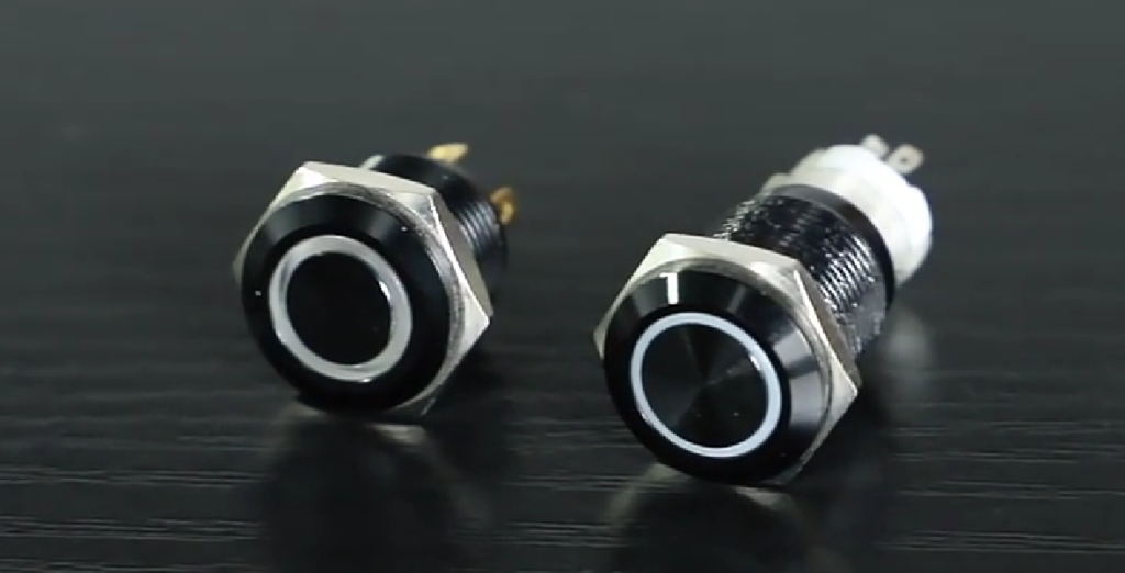 أنواع مفاتيح الضغط في تطبيقات السيارات