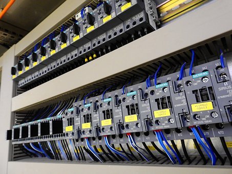 When Does a 100 Amp DC Circuit Breaker Blow FAQs